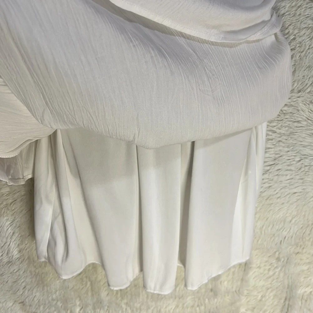 White off the shoulder dress, size Medium - Picture 9 of 11